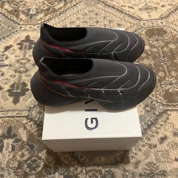 Givenchy Men's Black Sneakers